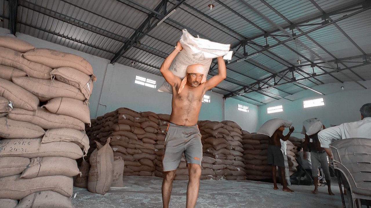 Sugar Industry Demands Full Jute Packaging Exemption, Citing Health Risks and ₹800 Crore Annual Cost Burden
